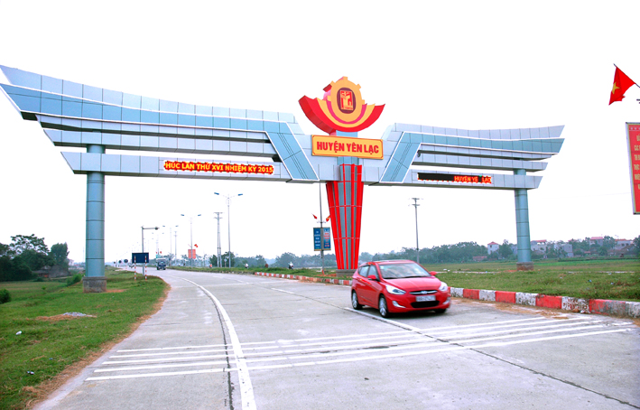 Cổng chào huyện Yên Lạc